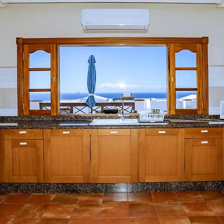 Luxury House Panoramic Sea Views *